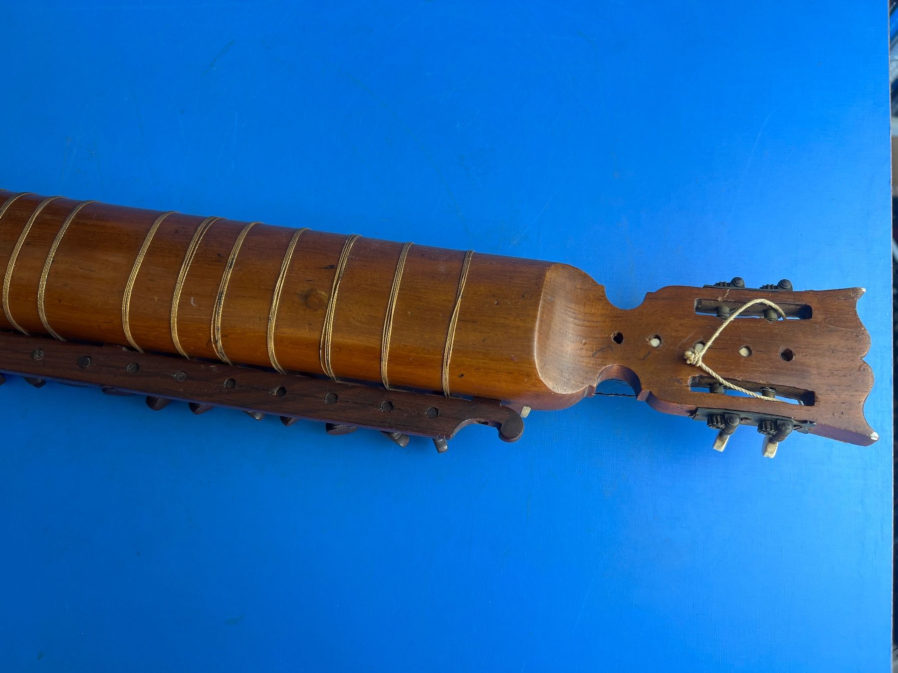 Strumenti musicali: Antikes Indisches Seiteninstrument – Usato da Unterengstringen venduto da Gustav03 4