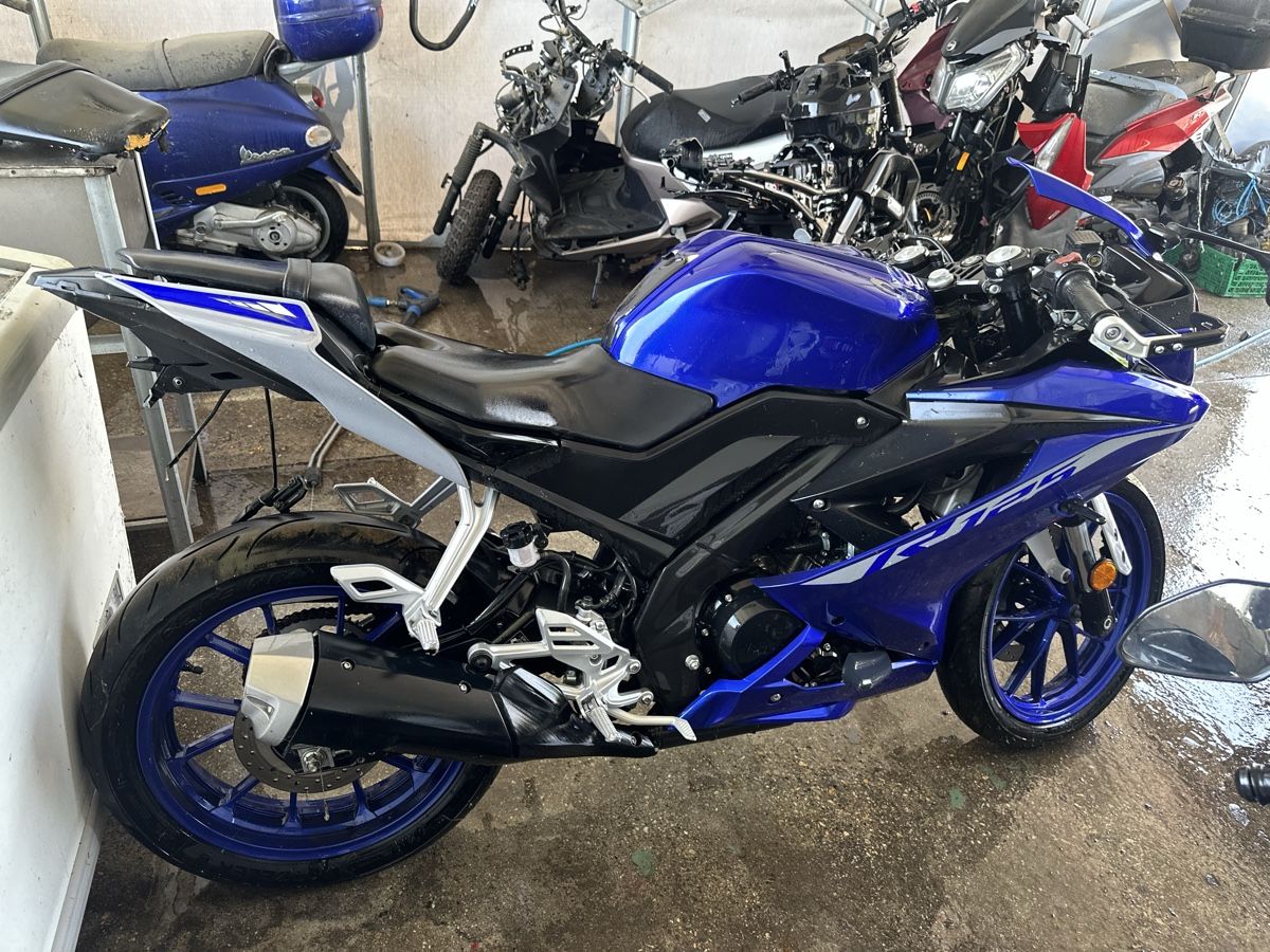 Yamaha Strada: Yamaha YZF-R 125 – Difettoso da Treycovagnes venduto da Campingcar65 1