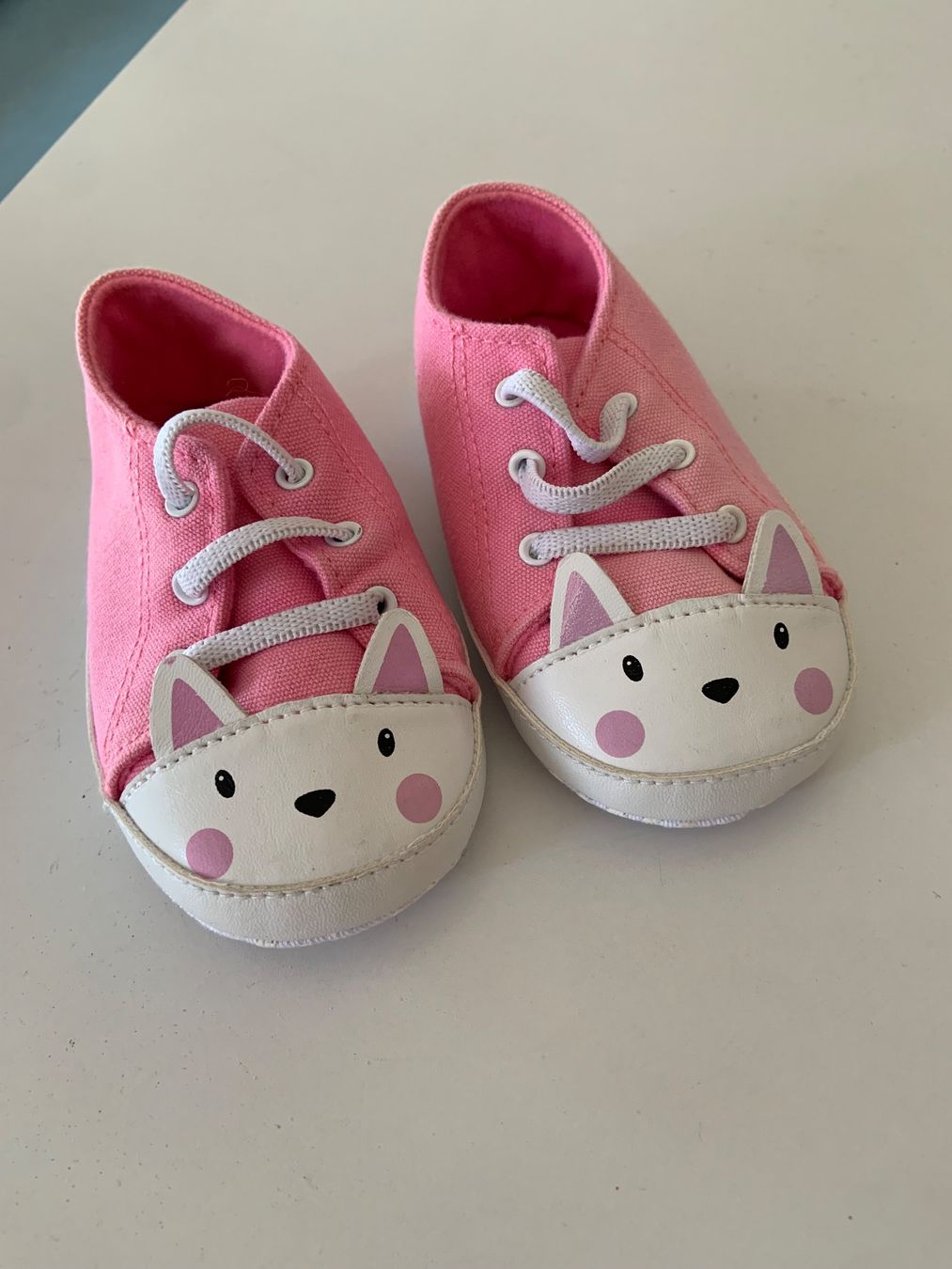 Scarpe per ragazzi: Pinke Turnschüeli Gr 12-18 M – Nuovo (secondo la descrizione) da Birmensdorf ZH venduto da maca8485