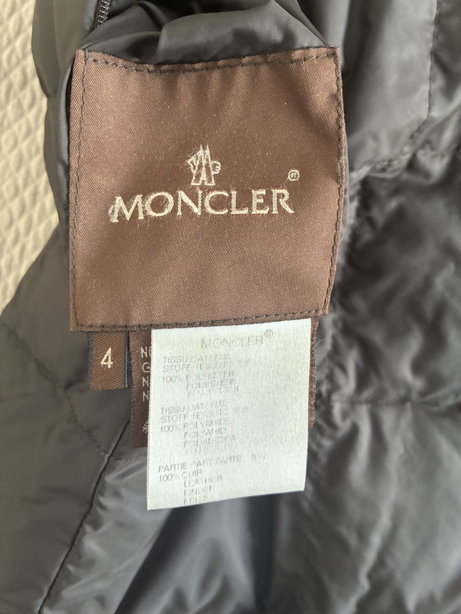 Moncler Giacche: Moncler reverse braun Groesse 4 – Usato da Novazzano venduto da White71 2