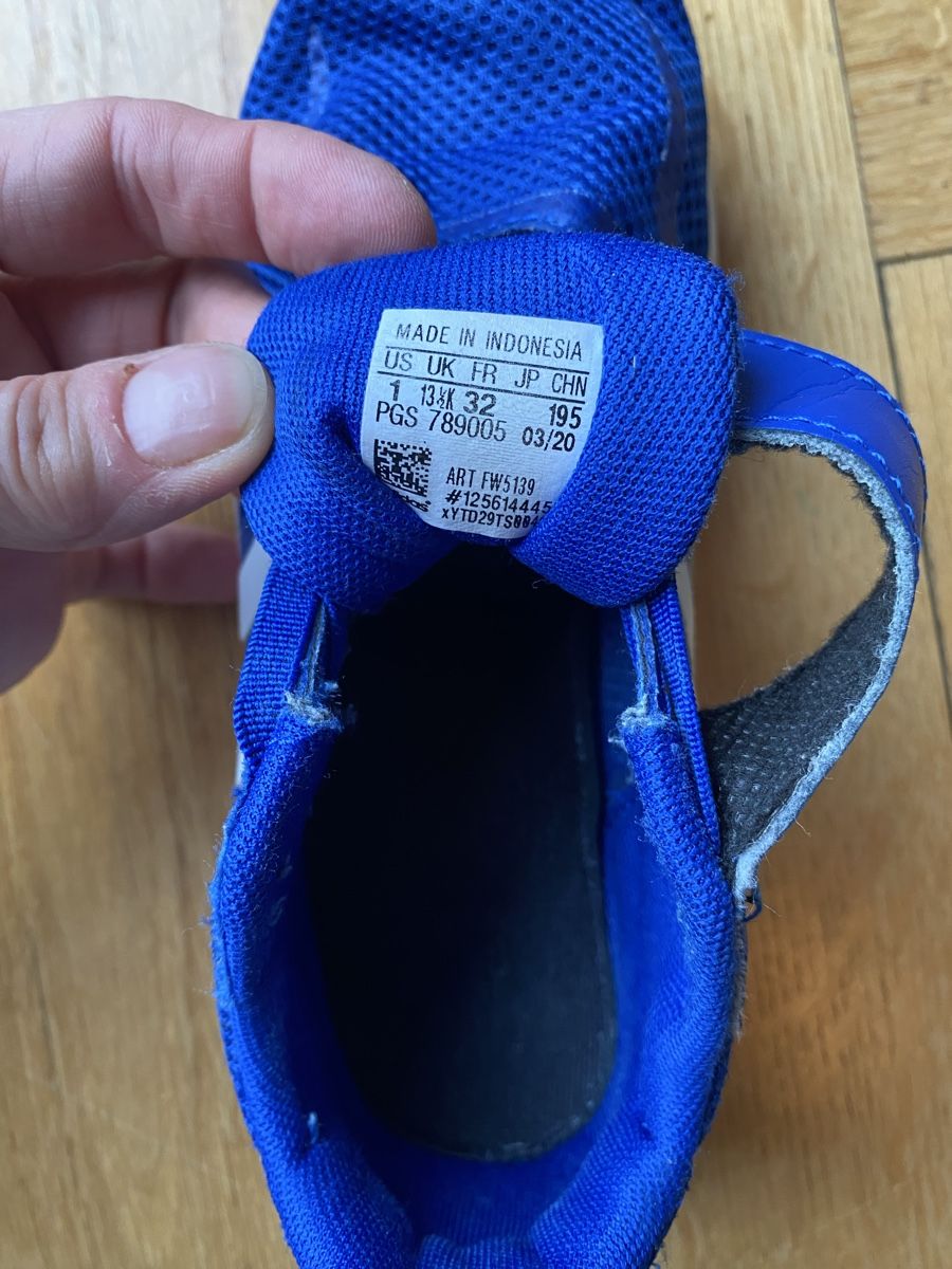Adidas Scarpe per ragazzi: Adidas Kinder Hallenschuhe, Gr. 32 – Usato da Zürich venduto da rotschwarzkaeppchen 3