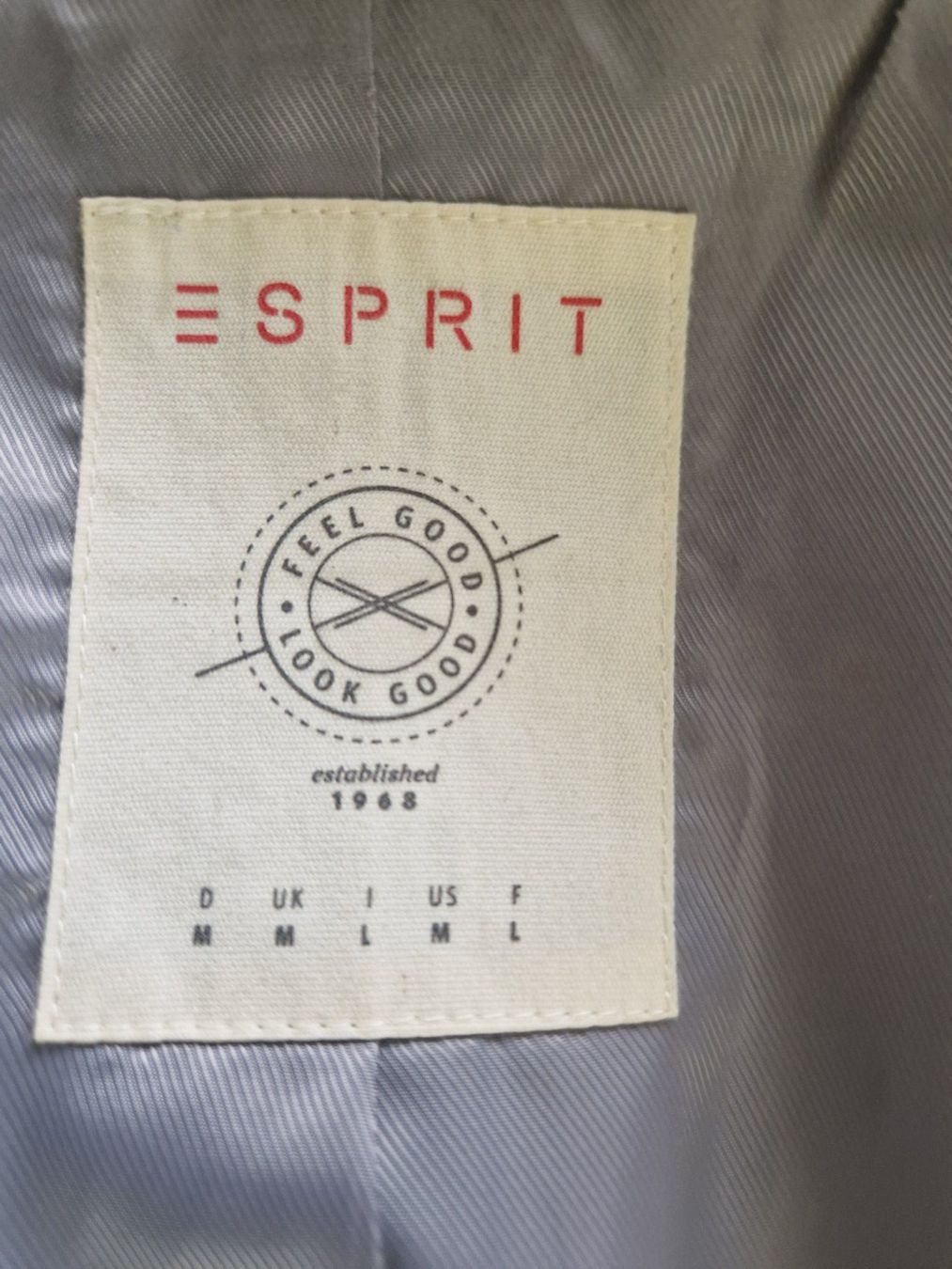 Esprit Cappotti: ESPRIT Kurzmantel / Jacke – Usato da Möhlin venduto da Cloudy73 4