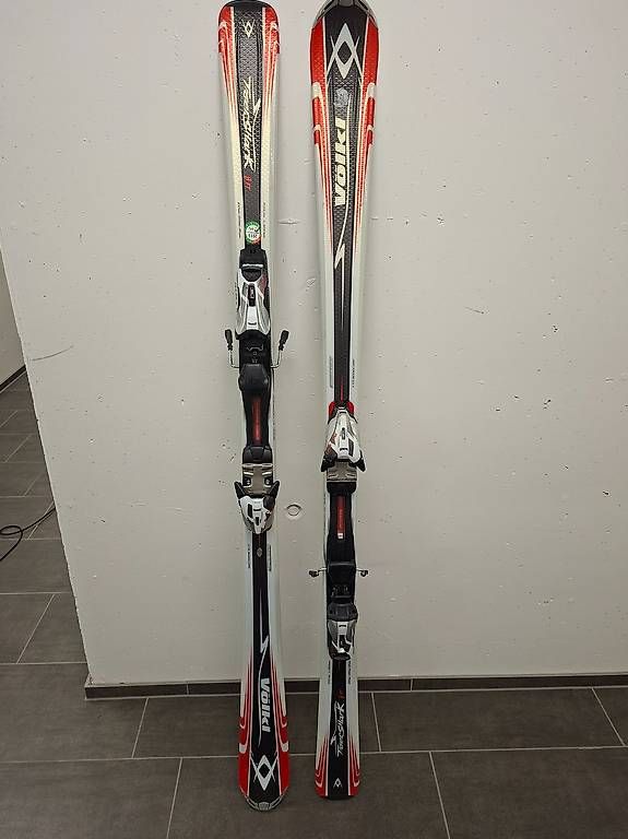 Skis: Ski Völkl 161 cm Radius 13.3 – D'occasion à Horn par G_mueller 2