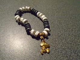 Armband weiss/grau, Anhänger Snoopy