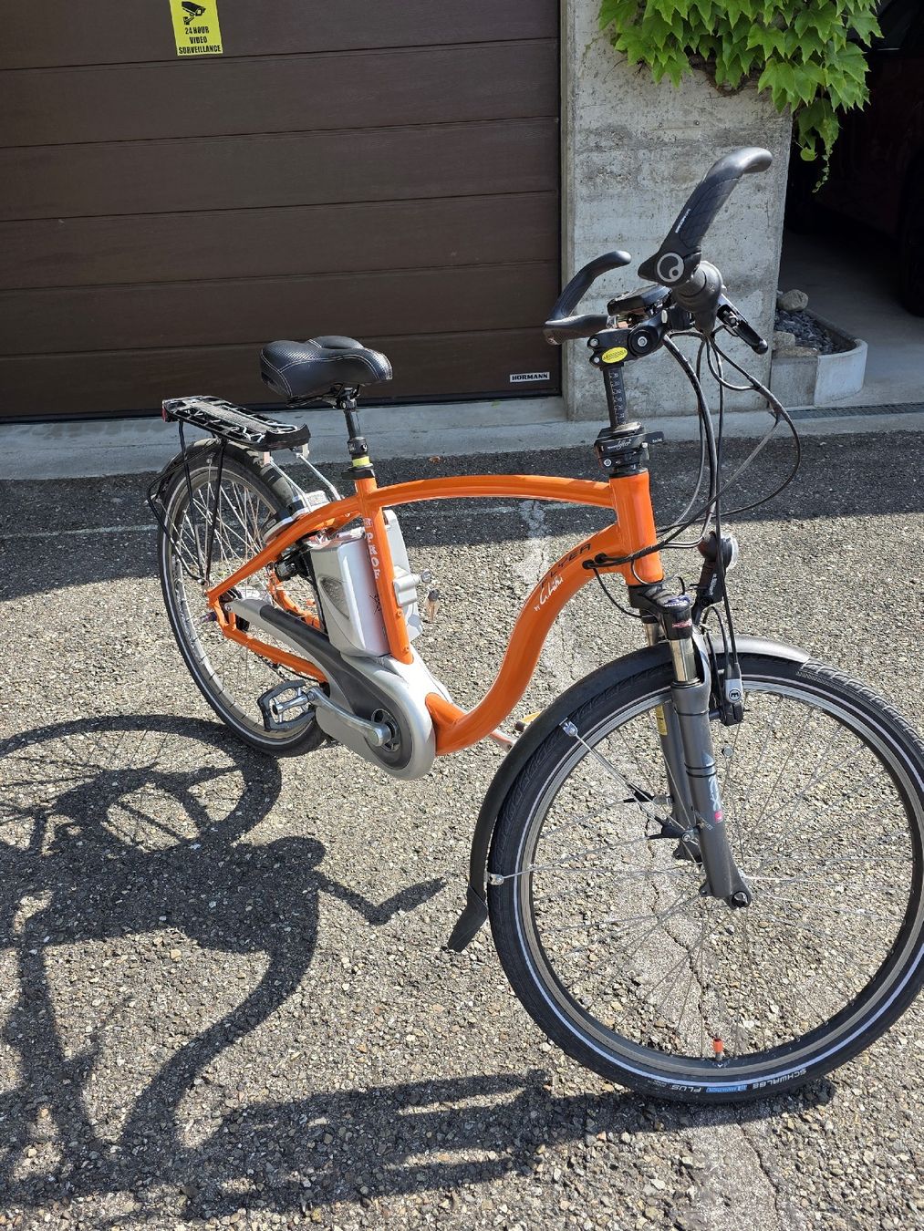 Velos: Vélo électrique Flyer orange – Gebraucht aus Cudrefin von Gsgsa 1