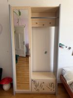 Kleiderschrank mit Spiegel und Schrankfächern guter Zustand