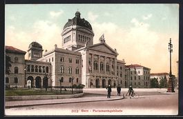 AK Bern, Strasse am Parlamentsgebäude