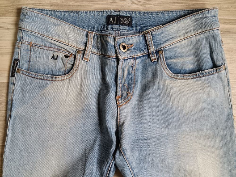Armani Jeans: Jeans AJ ARMANI JEANS  Taille / Grosse W27 ..... – Usato da Cossonay-ville venduto da Super-Price-Quality 1