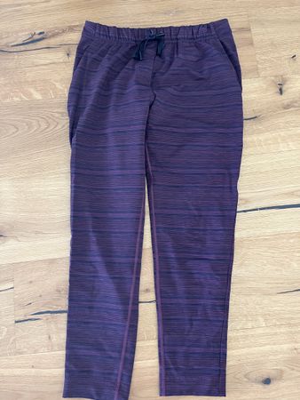 Lululemon trousers dark purple striped size S good condition