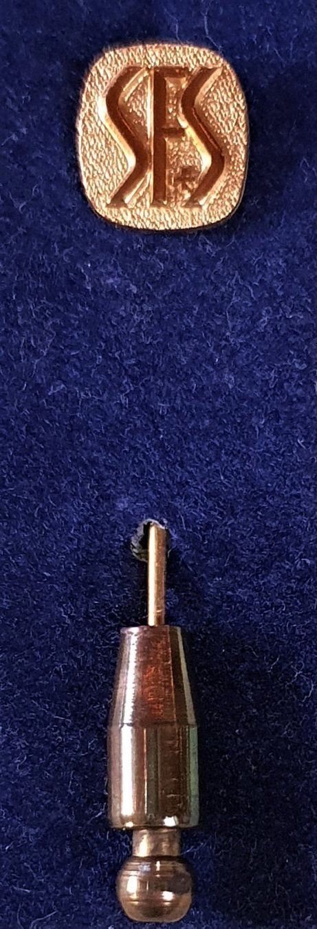 Placchette & Badge: B994 - Anstecknadel SES Abzeichen ??? – Usato da Reinach BL venduto da Boston-Verkauf 1