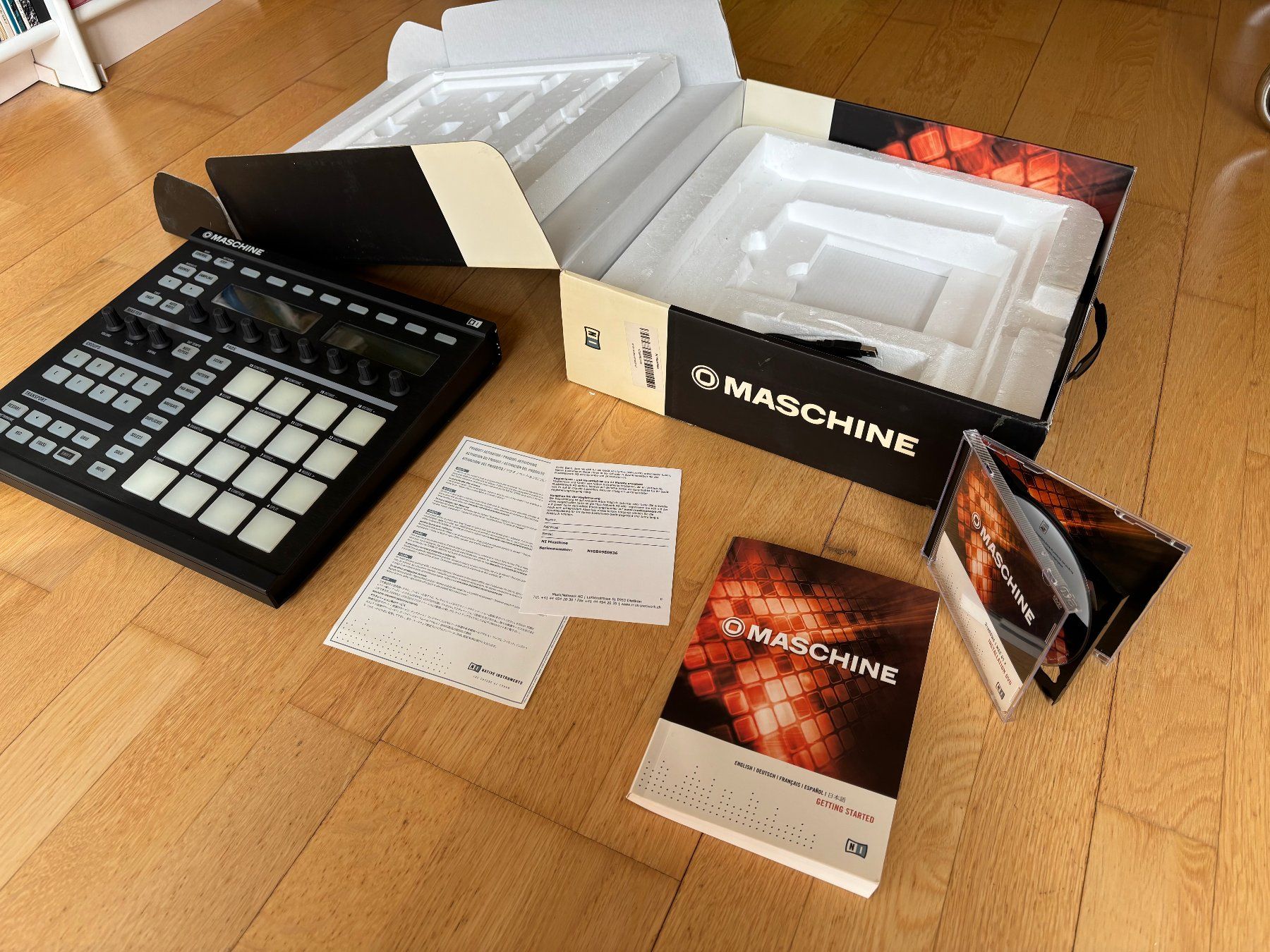 Native Instruments Strumenti musicali: Native Instruments Maschine MK1 – Usato da Bern venduto da Buendensound 5