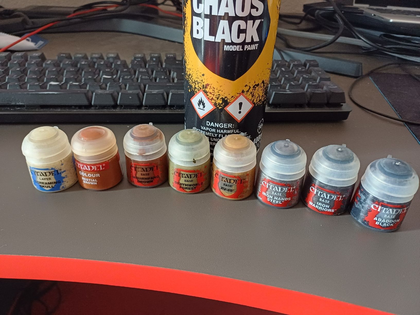 Colori: Citadel Farben + Chaos Black Spray – Usato da Lohn-Ammannsegg venduto da kill-bidi