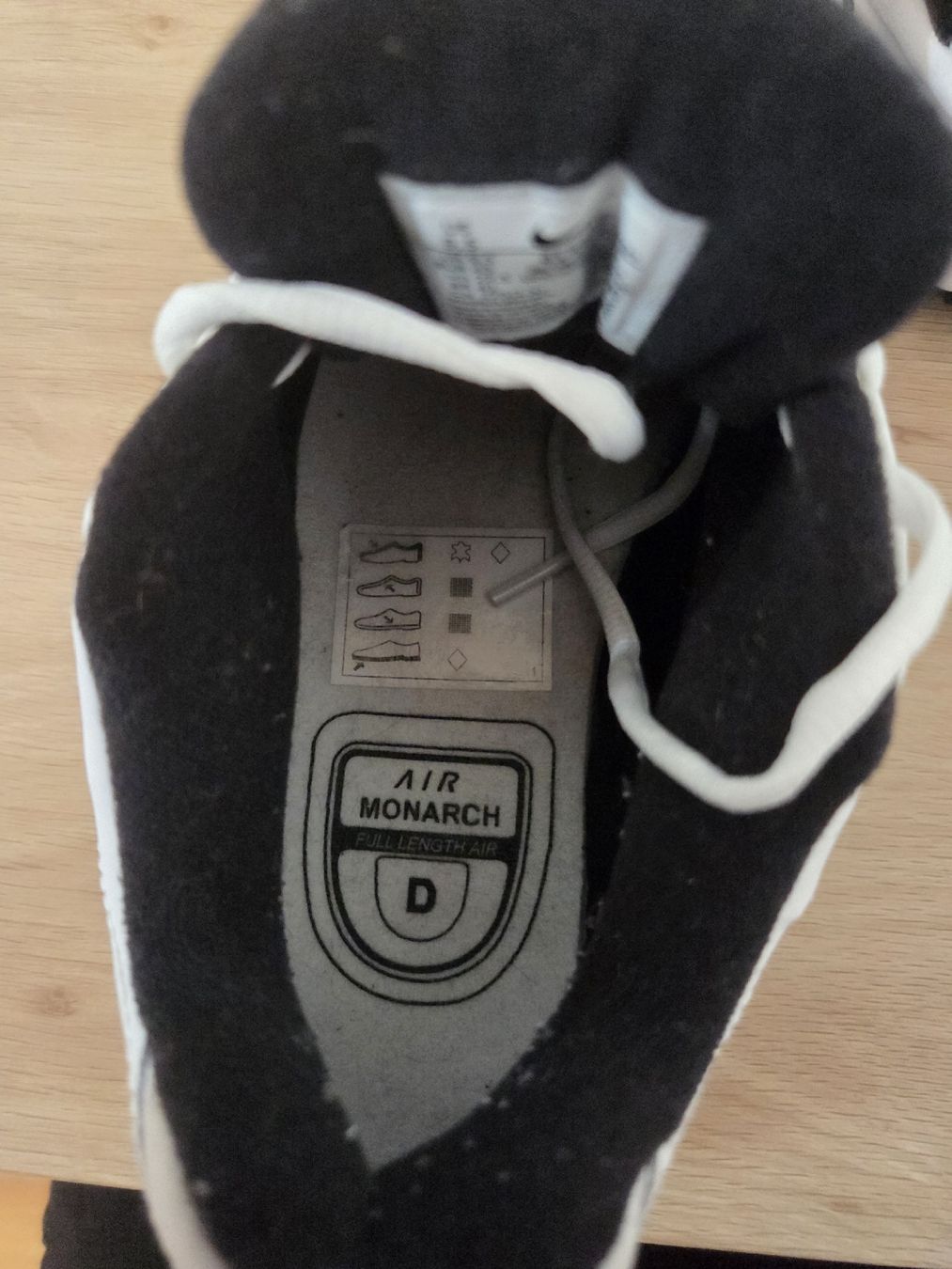Scarpe da uomo: Nike air Monarch – Usato da Tramelan venduto da mic_5lzm 4