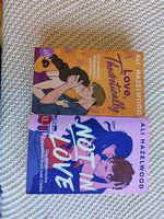2x Ali Hazelwood  Not in Love & Love, Theoretically