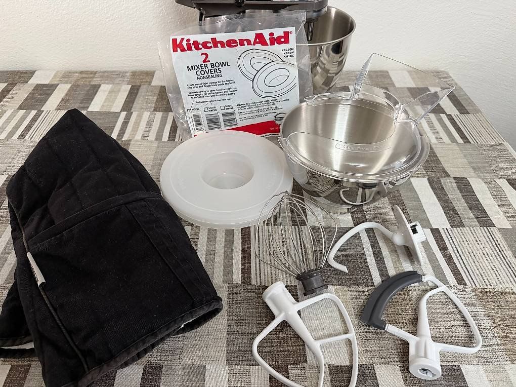 Elettrodomestici da cucina: KitchenAid Artisan 4.8L Mixer – Usato da Frauenfeld venduto da mii_5yfy 3