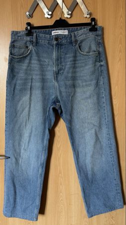 Bershka Jeans, Top Zustand, Trendige Sommer-Hose, Grösse 42