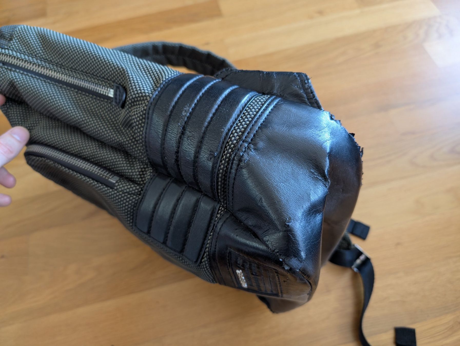 Diesel Zaini: DIESEL Industry backpack – Usato da Meyrin venduto da pc1parts 4