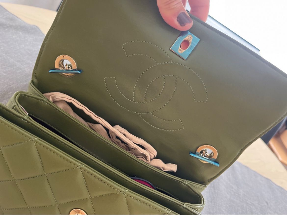 Chanel Taschen für Damen: Chanel Top Handle Flap Bag - Olive Green Quilted 53 – Gebraucht aus Gebenstorf von AA2015 4