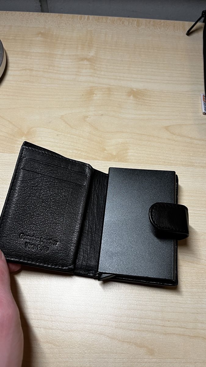 Portafogli: Porte-cartes – Nuovo (secondo la descrizione) da Courrendlin venduto da svendrj 1