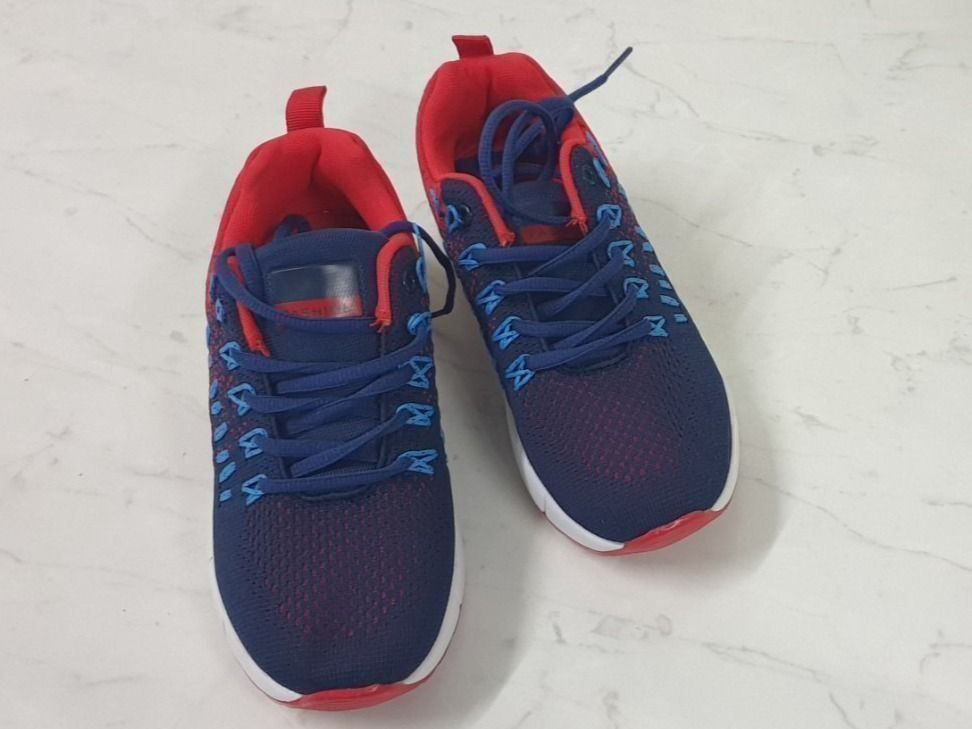 Damenschuhe: Sneaker – Neu (gemäss Beschreibung) aus Bottighofen von Miatax5