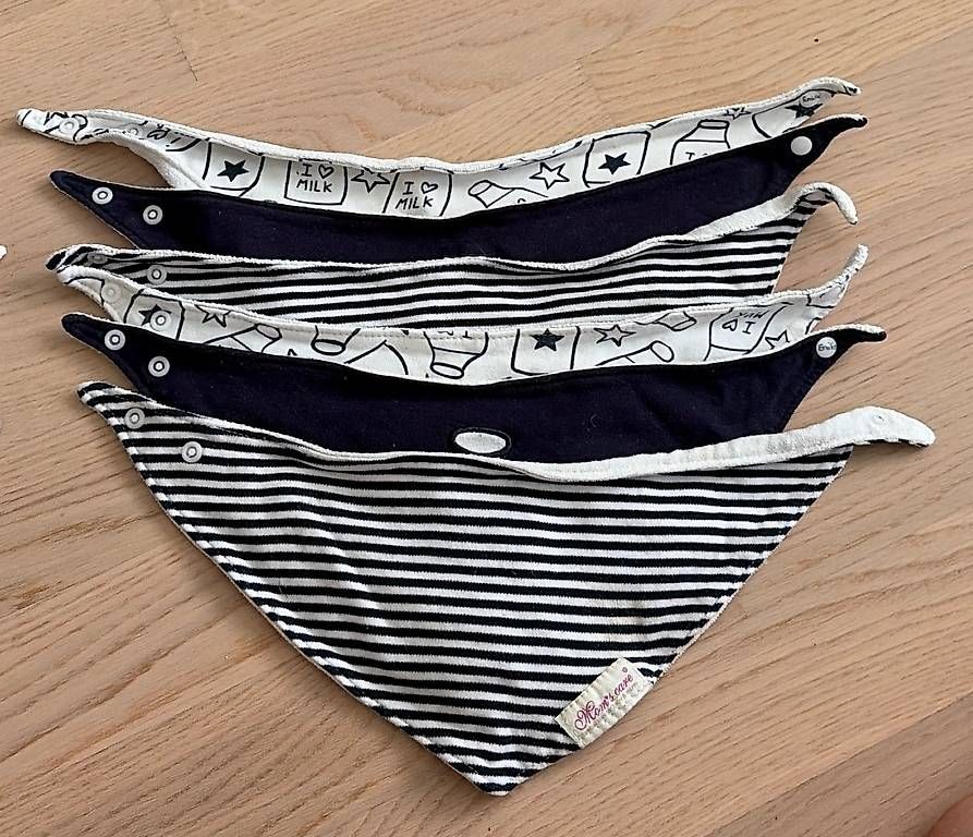 Repas pour bébés: Sabberlätzchen – D'occasion à Wallisellen par meel1 2