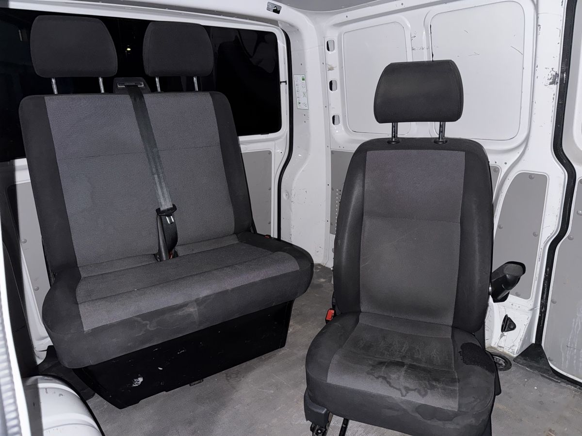VW Tutti pezzi di ricambio auto: VW T6 Fahrersitz + Sitzbank – Usato da Wolfhalden venduto da snupiid