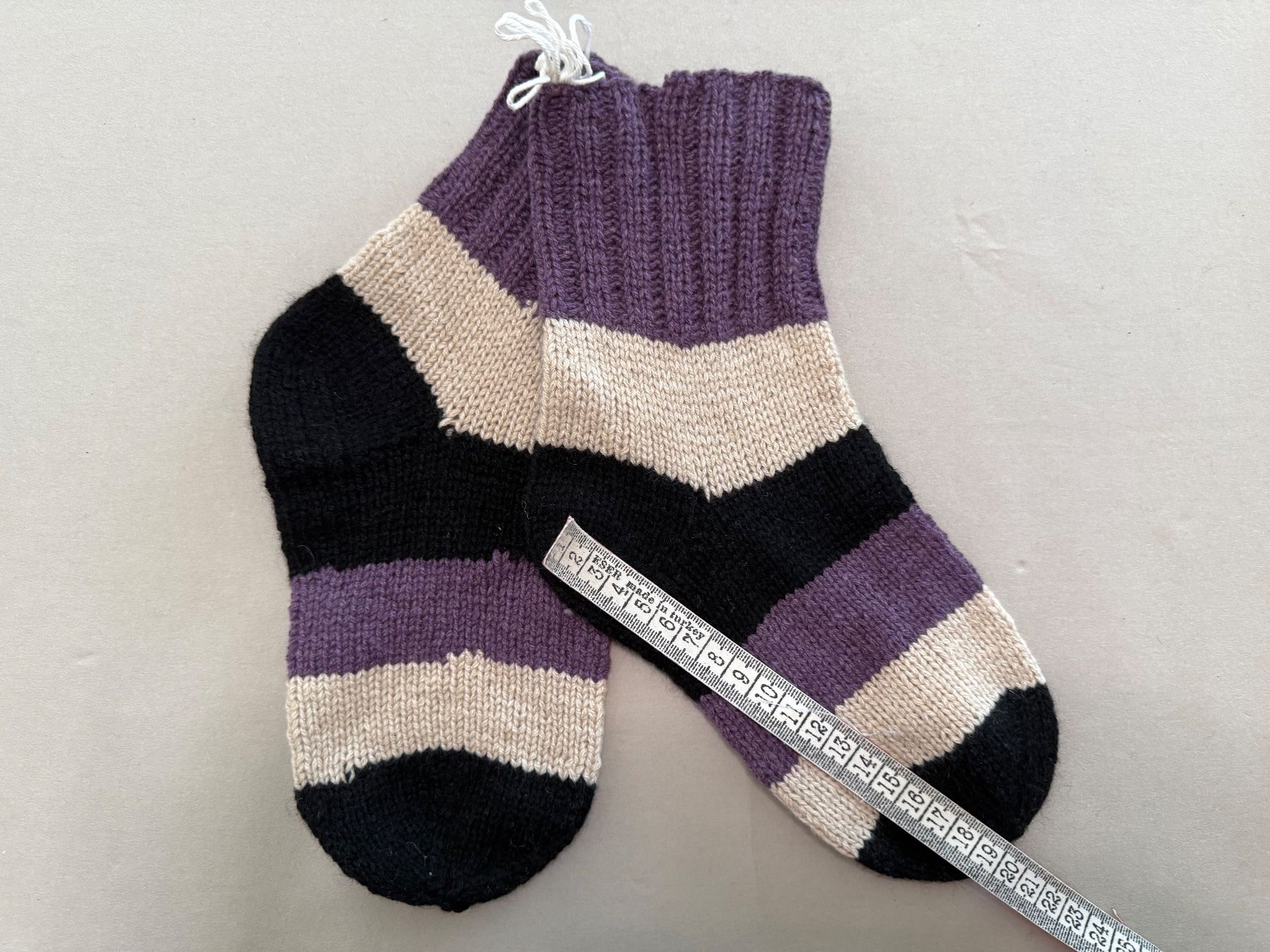 Calze: 100% Cashmere , Handmade Knitted Socks – Nuovo e nell'imballaggio originale da Lugano venduto da Luswre 3