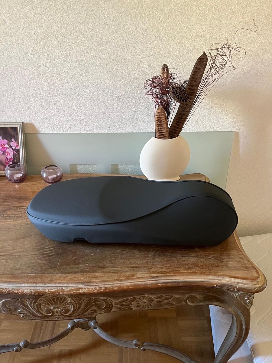 Vespa Tutti pezzi di ricambio per scooter: Selle Vespa grise - neuve – Nuovo e nell'imballaggio originale da Vevey venduto da jaq_g59z 1