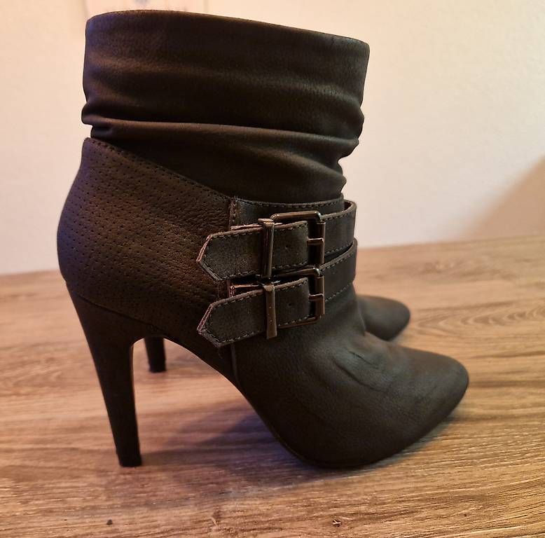 Scarpe da donna: Stiefelette Gr. 36 – Usato da Spiez venduto da tweety033