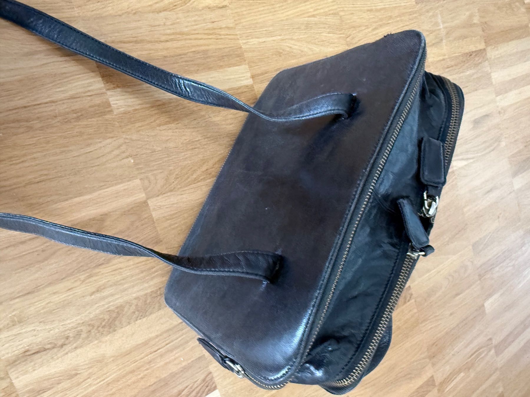 Prada Borse: Prada Vintage 90er Leder Handtasche schwarz – Usato da Riehen venduto da Verkaufen21 3