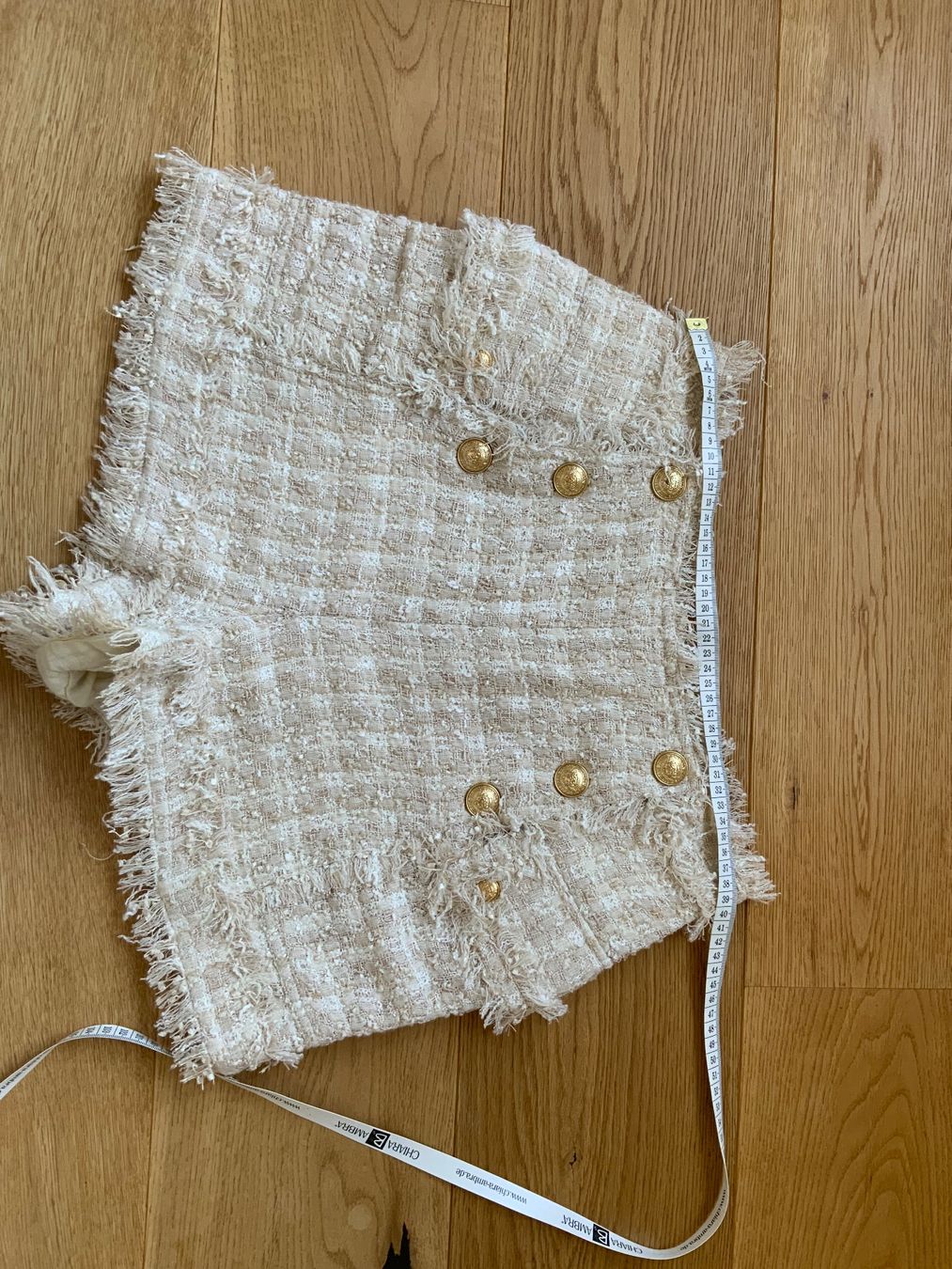 Balmain Pantaloni: Original Balmain Tweed Shorts, Gr. 38/40 – Usato da Reigoldswil venduto da benja01 5