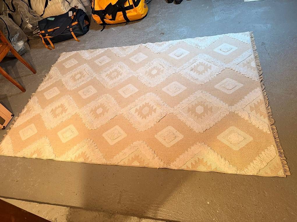 Tappeti: Teppich – Usato da Basel venduto da Laura.W.