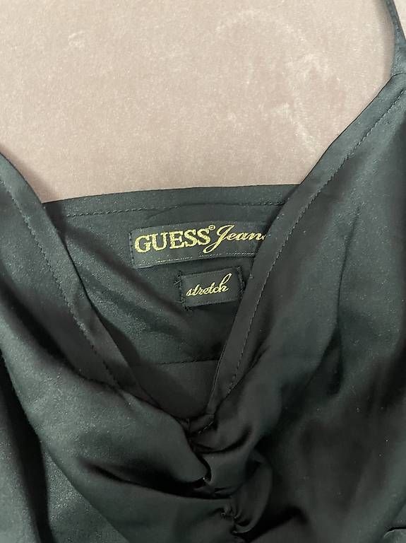 Guess Kleider: Guess Kleid – Gebraucht aus Märstetten von Lizzy9207