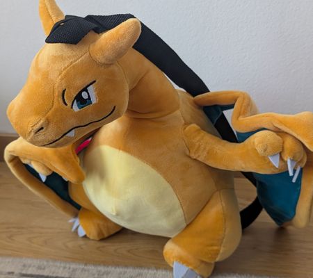 Pokemon Charizard Rucksack Plüschfigur Neuwertig!