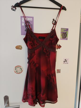 Kleid Urban Outfitters rot Blumenmuster Grösse S