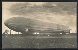 AK Zeppelin am Boden mit Menschenmenge