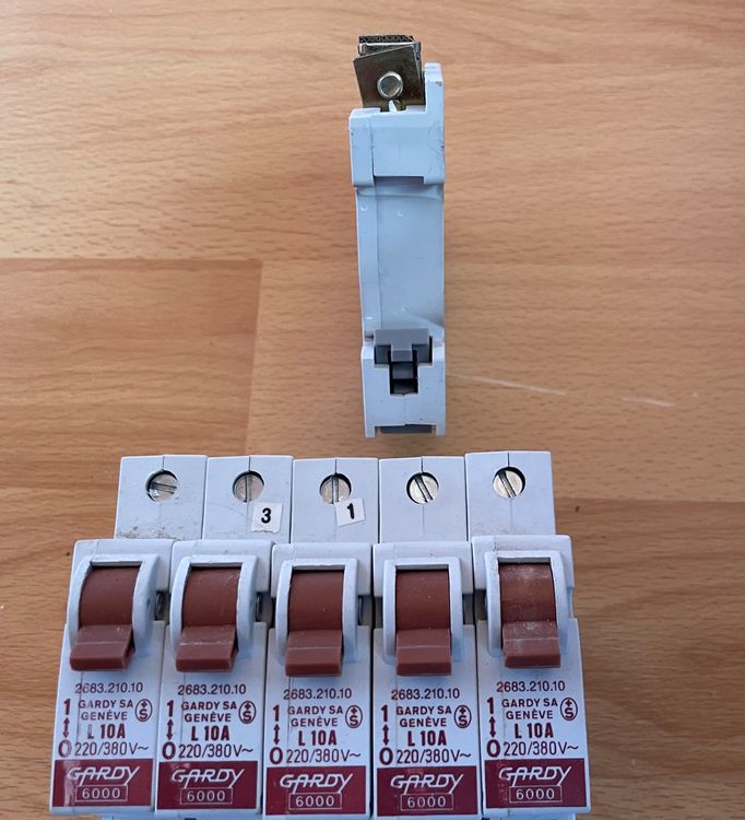 6x-disjoncteurs-gardy-sa-220-380v-10a-gebraucht-in-renan-be-f-r-chf