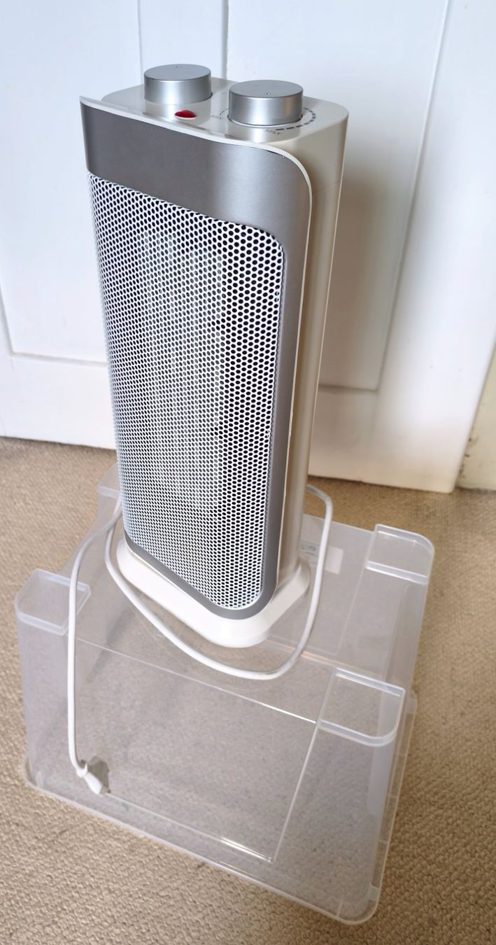 Ventilatori: Keramik-Turmventilator und Heizung – Usato da Erlenbach ZH venduto da dan_kz5r
