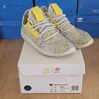 Adidas hu Pharrell Williams jaune taille 40