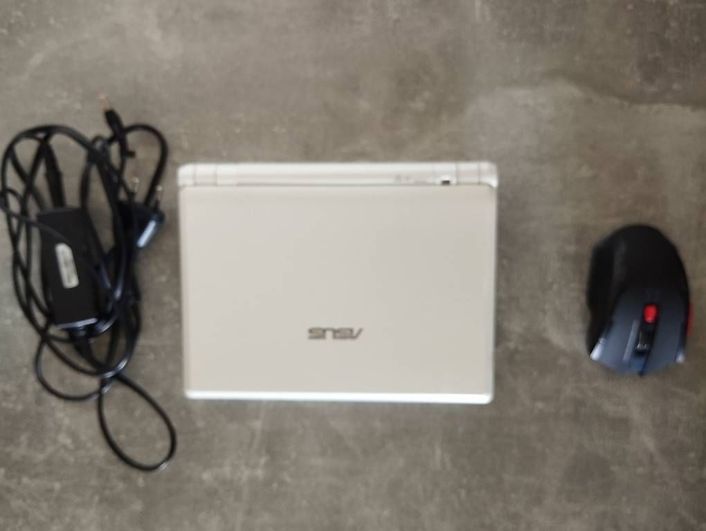 Asus Portables: Asus Eeee PC 900 – D'occasion à Berikon par m1l3n 4