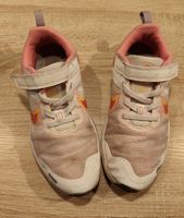 Nike Turnschuhe / Grösse 32