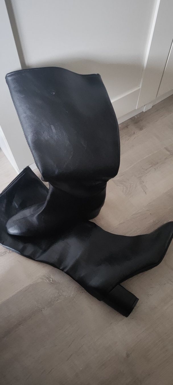 Scarpe da donna: Schwarze Damenstiefel Grösse 41 – Nuovo (secondo la descrizione) da Niederhasli venduto da dom_jxt6 1