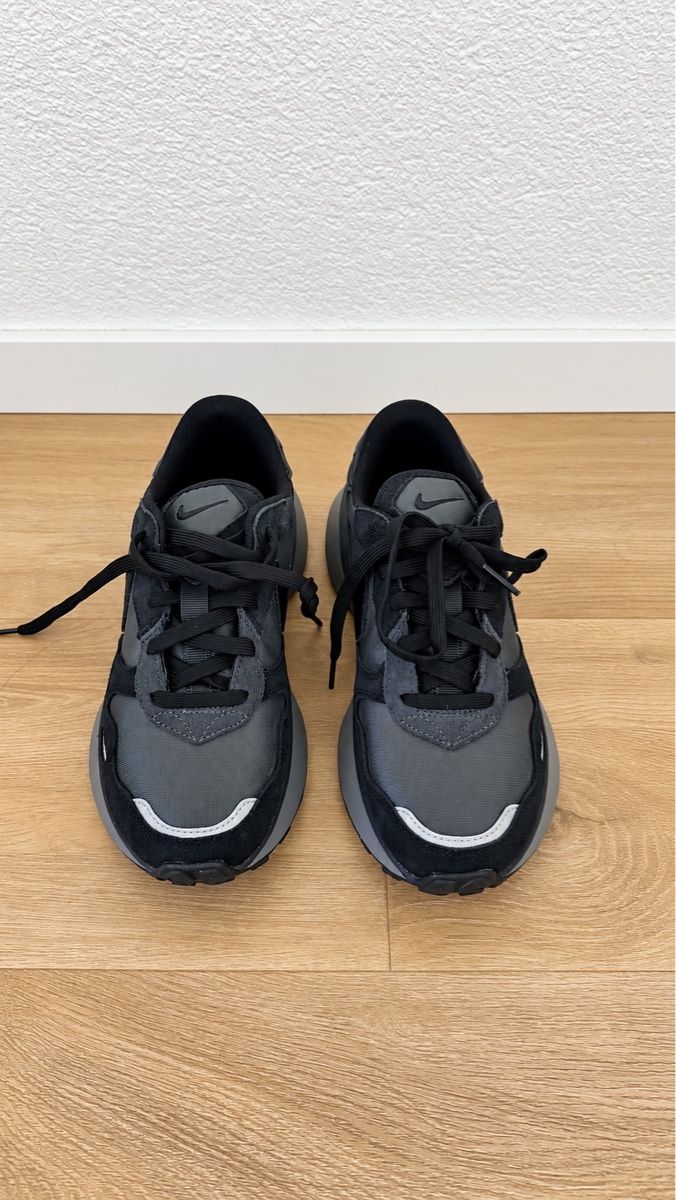 Nike Damenschuhe: Baskets Nike (taille 38.5) neuves – Neu und originalverpackt aus Zürich von Titsia 2