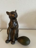 Freche Katze stehend, Nr. 2 in Bronze Vollguss