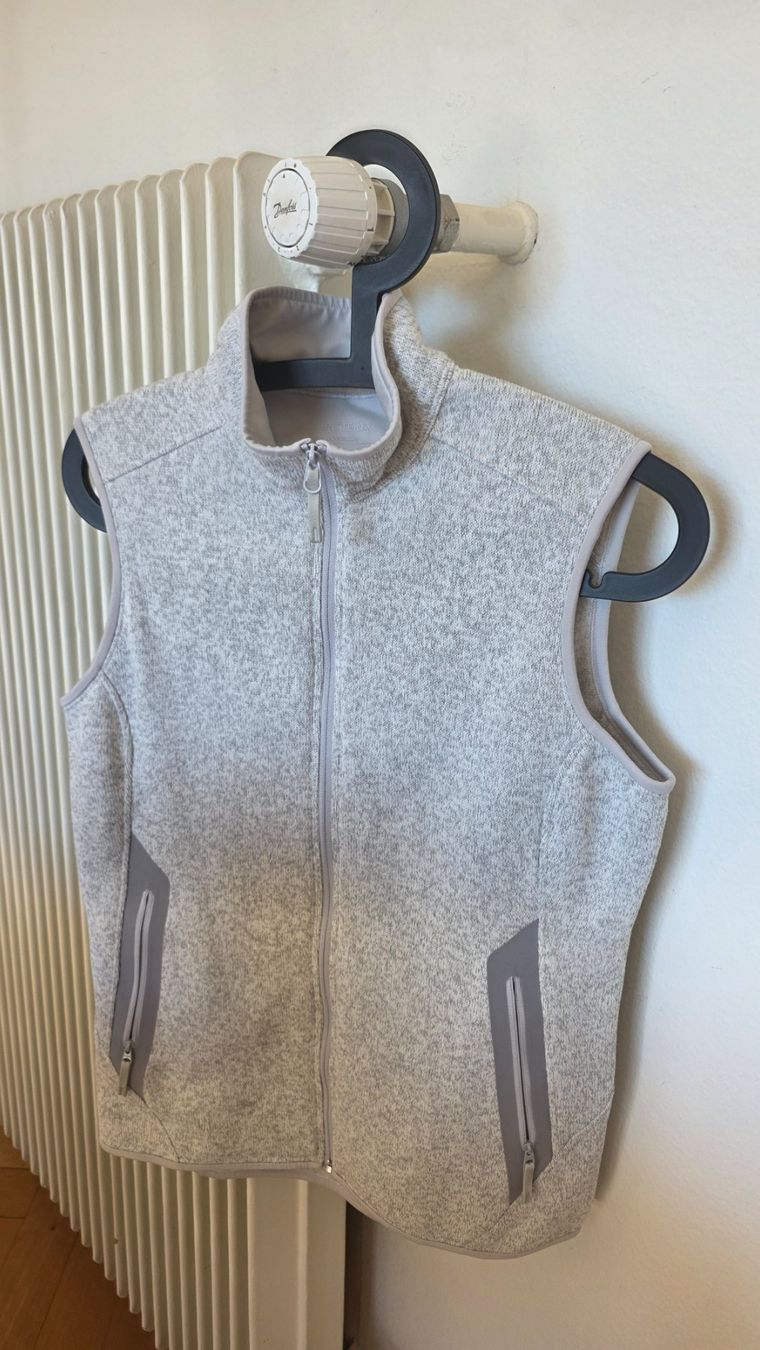 Arcteryx Gilet & Giacche senza maniche: Arc'teryx Covert Vest - Damen – Nuovo (secondo la descrizione) da Luzern venduto da celerina29