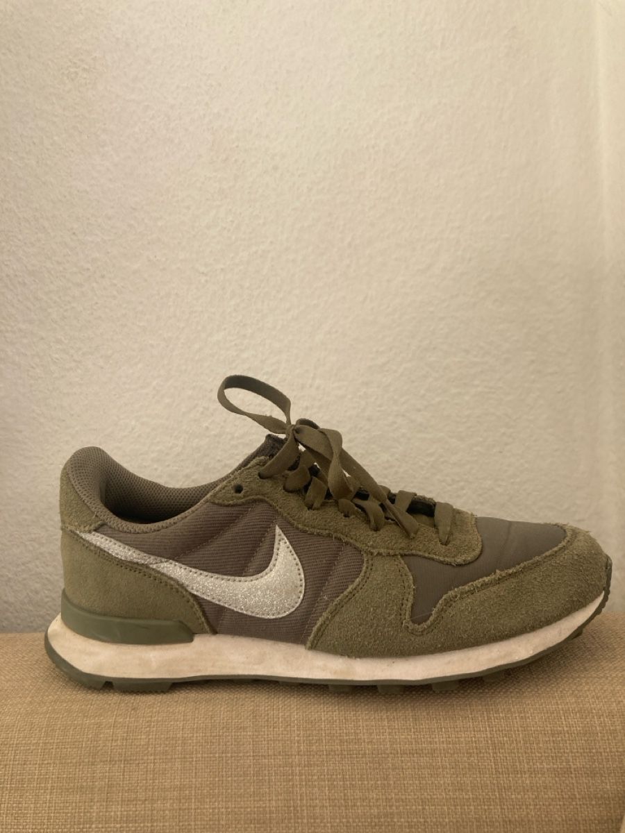 Nike Damenschuhe: Nike Sneaker  – Gebraucht aus Zürich von den_p2fp