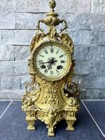 Horloge de décoration ancienne 