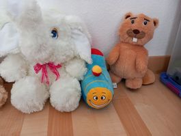 2 Plüschtiere, Zug