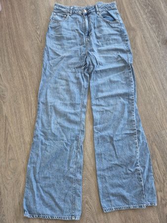 Janina Jeans Gr. 36 gerade geschnitten, hellblau