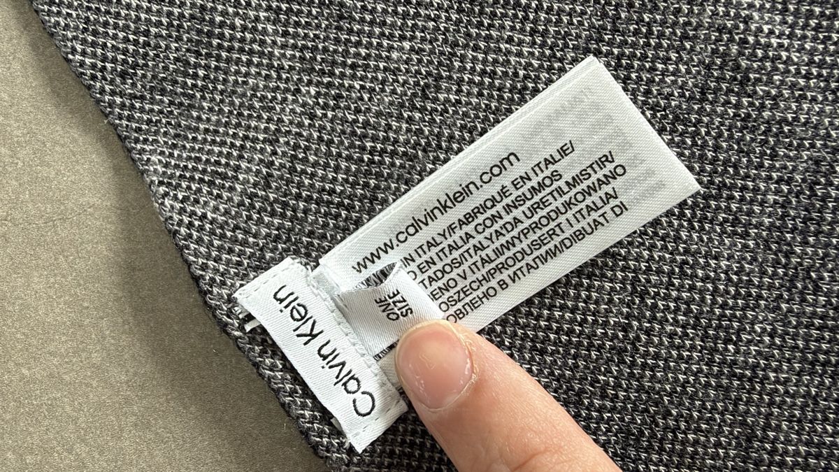 Calvin Klein Foulards & écharpes: Écharpe Calvin Klein – Neuf (Voir description) à Châtel-Montsalvens par lis_8dd6 1
